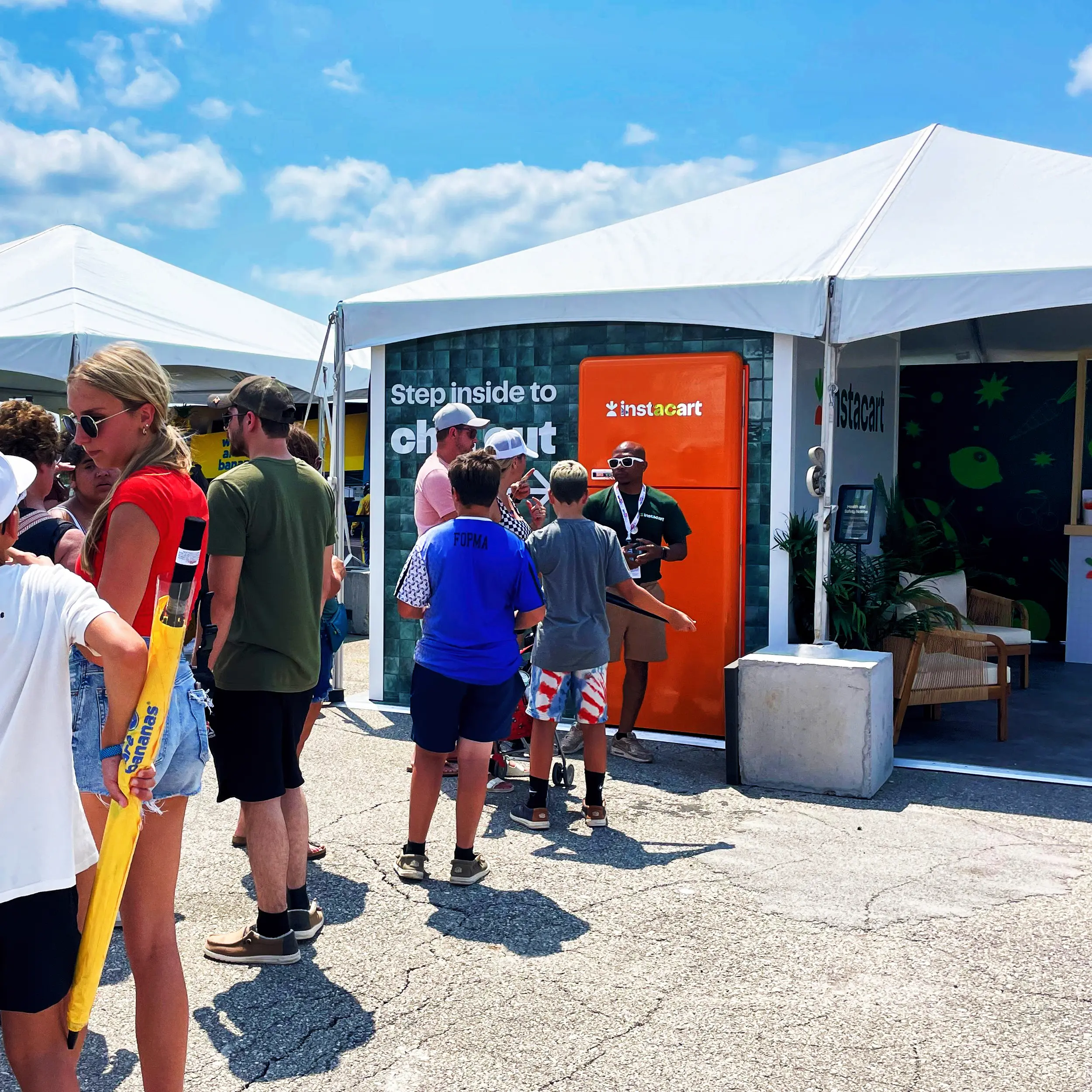 Instacart HyVee Experiential Activation